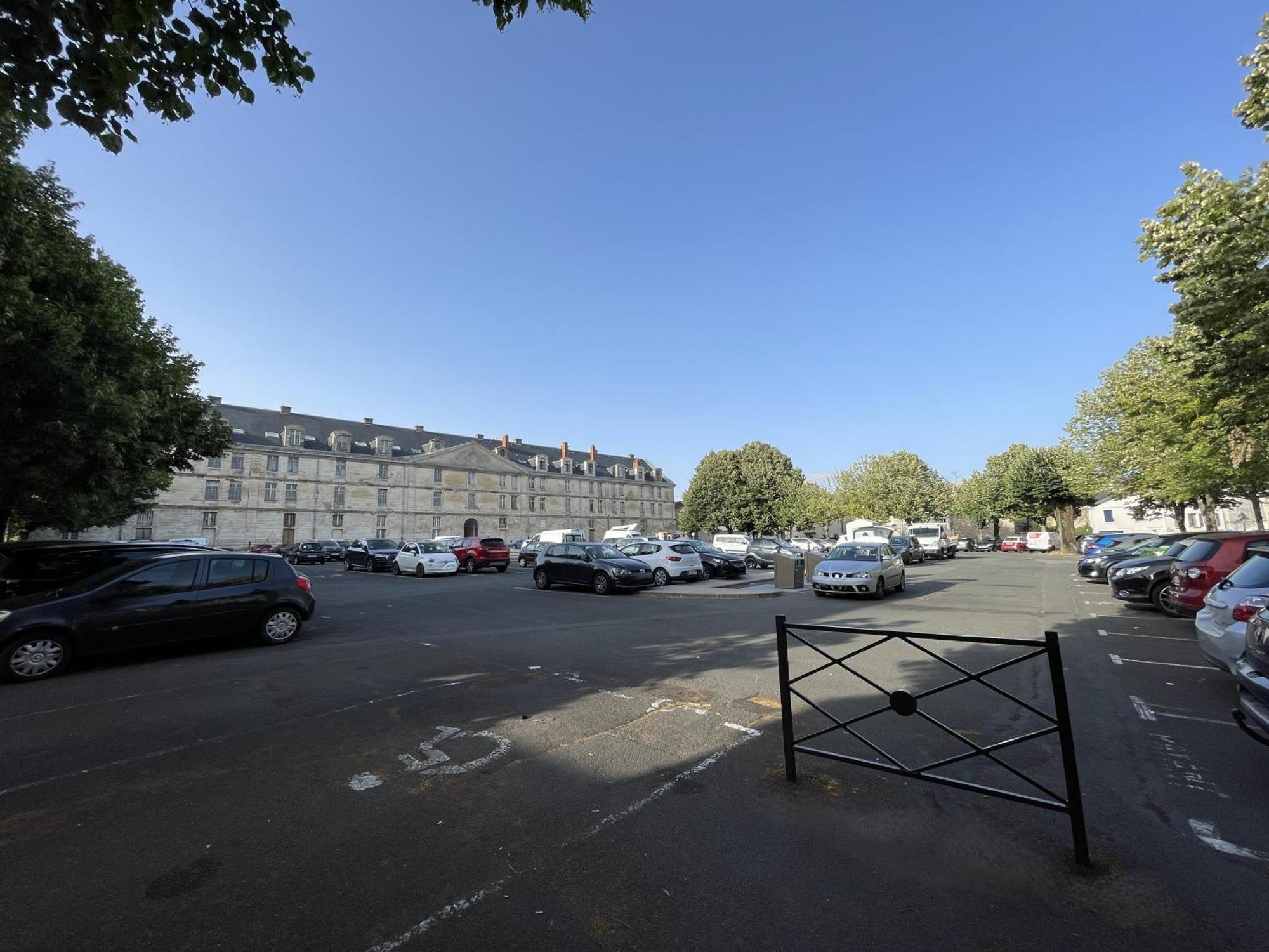 ニオールChez Jean-Yves Et Zoe - Le Saint Andre - Au Calme, Tres Propre, Proche Parkings, Climアパートメント エクステリア 写真