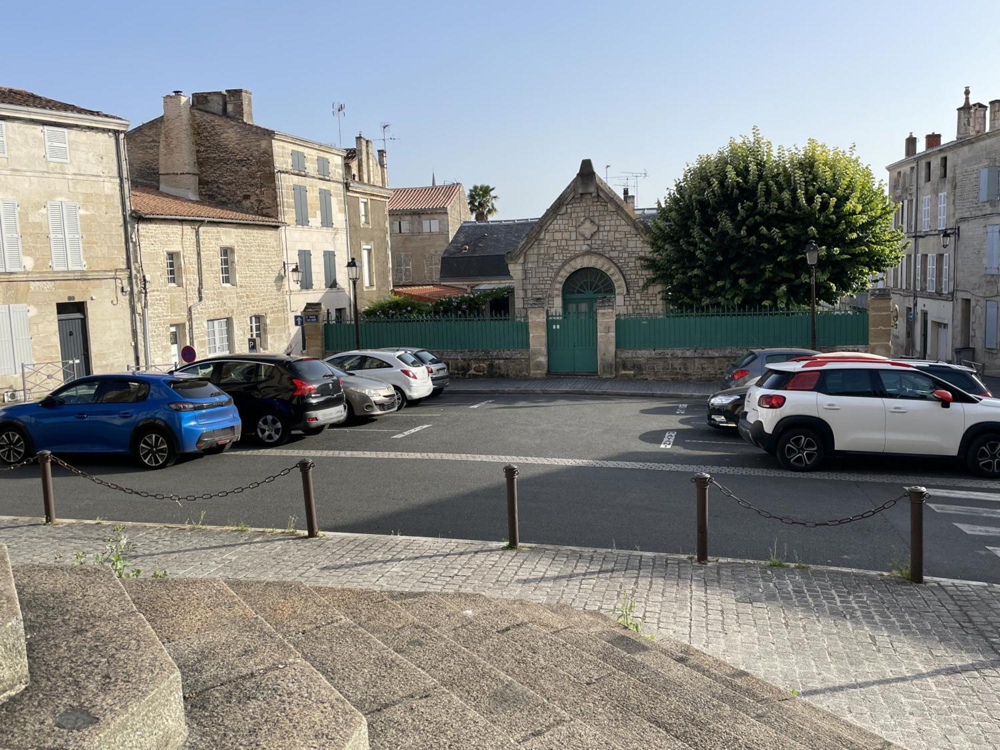 ニオールChez Jean-Yves Et Zoe - Le Saint Andre - Au Calme, Tres Propre, Proche Parkings, Climアパートメント エクステリア 写真